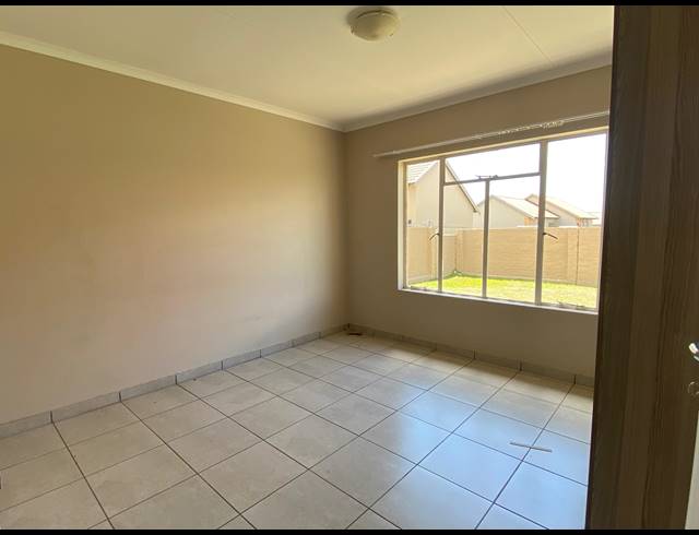 3 BEDROOM HOUSE FOR SALE IN WATERKLOOF EAST
